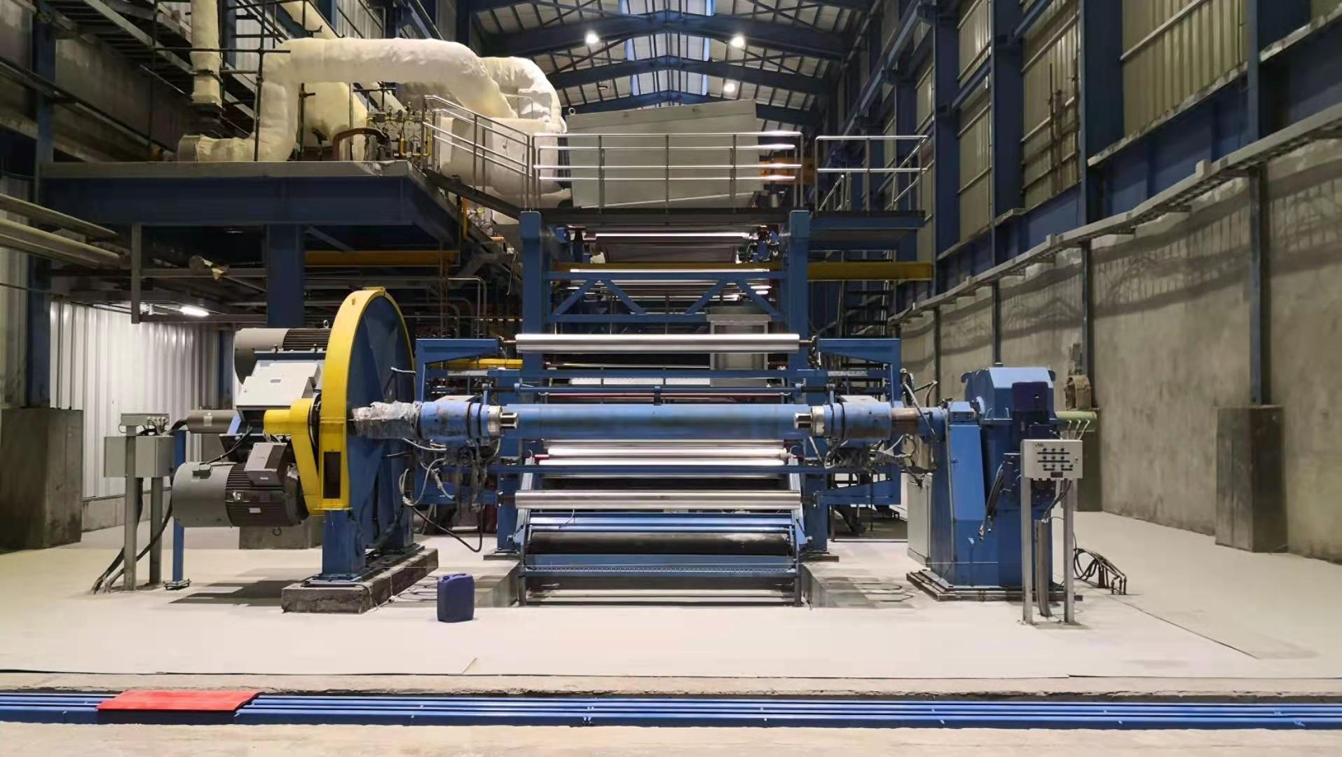 热烈：：匕＜、伊朗两台涂布机设备顺利开车成功